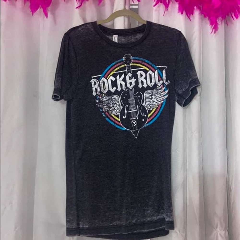 Women’s graphic tee